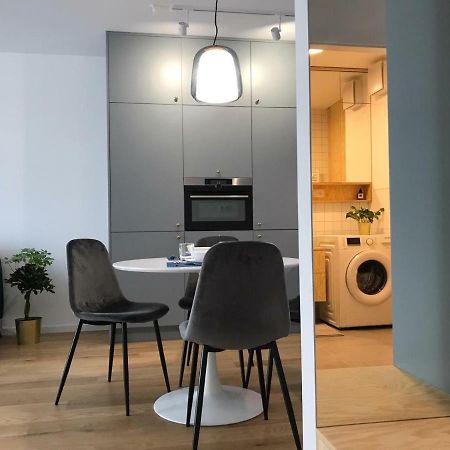 New Modern Urban Apartment Братислава Экстерьер фото