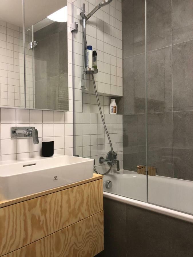 New Modern Urban Apartment Братислава Экстерьер фото