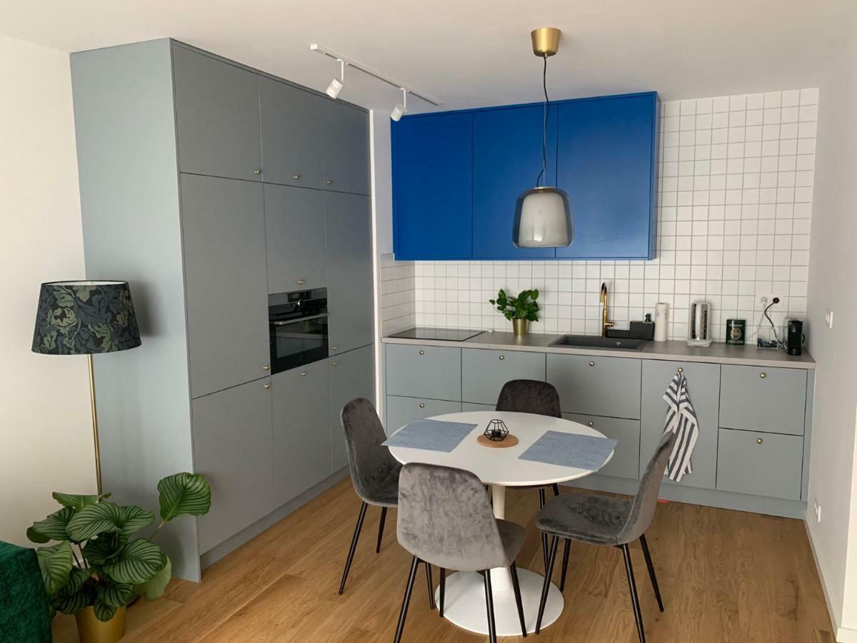 New Modern Urban Apartment Братислава Экстерьер фото