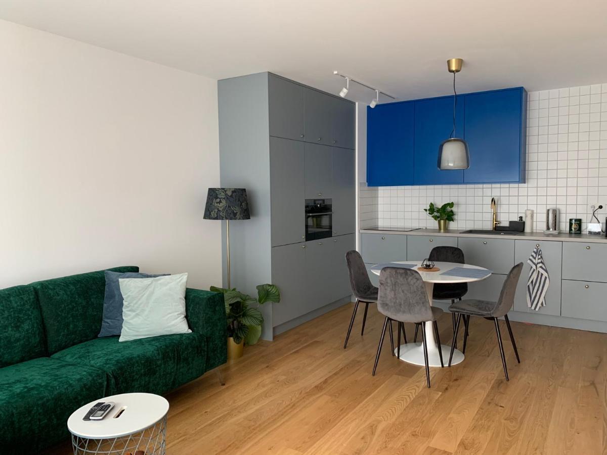 New Modern Urban Apartment Братислава Экстерьер фото